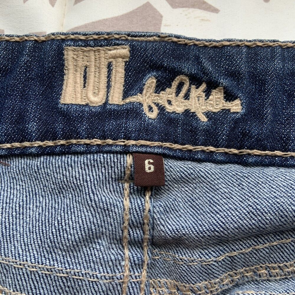 Kut from the Kloth Cropped Wide Leg Demin Jeans - Size 6 (30 x 19) - Picture 4 of 8